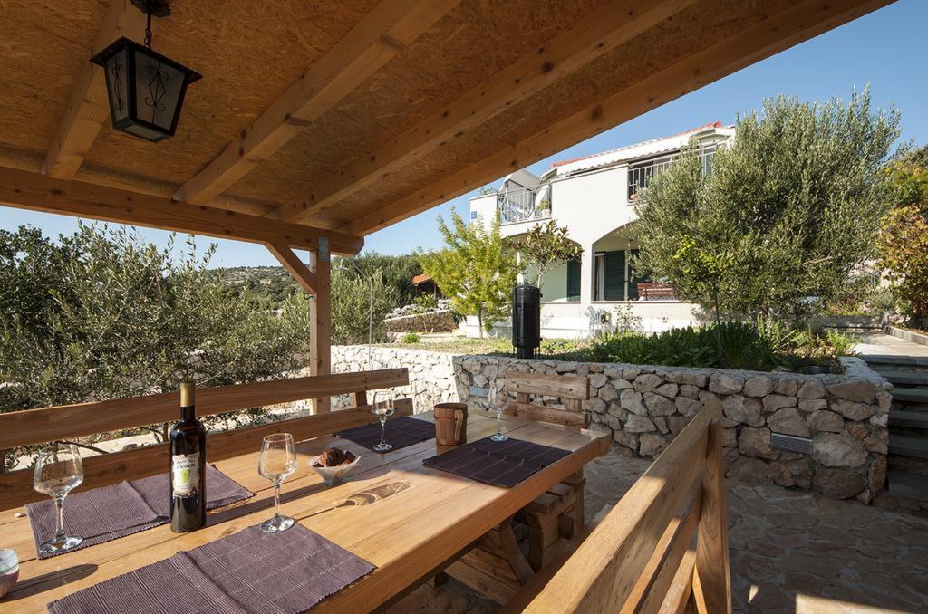 Guest House Loranum Sevid Exterior photo